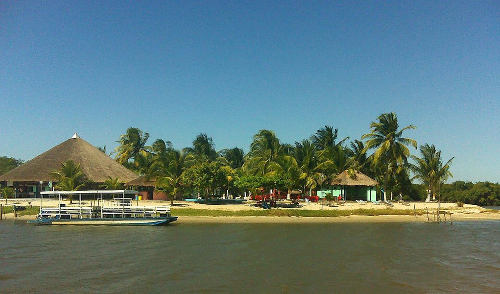No Dia Mundial da Água, a Fundação SOS Mata Atlântica divulgou o resultado de um levantamento com a medição da qualidade de sete rios de Alagoas; nos dez pontos coletados, dois apresentaram qualidade de água ruim e oito, regular; nenhum rio alagoano apresentou qualidade péssima, boa ou ótima; monitoramento é realizado pelo projeto “Observando os Rios” (Foto: Voney Malta) No Dia Mundial da Água, a Fundação SOS Mata Atlântica divulgou o resultado de um levantamento com a medição da qualidade de sete rios de Alagoas; nos dez pontos coletados, dois apresentaram qualidade de água ruim e oito, regular; nenhum rio alagoano apresentou qualidade péssima, boa ou ótima; monitoramento é realizado pelo projeto “Observando os Rios”