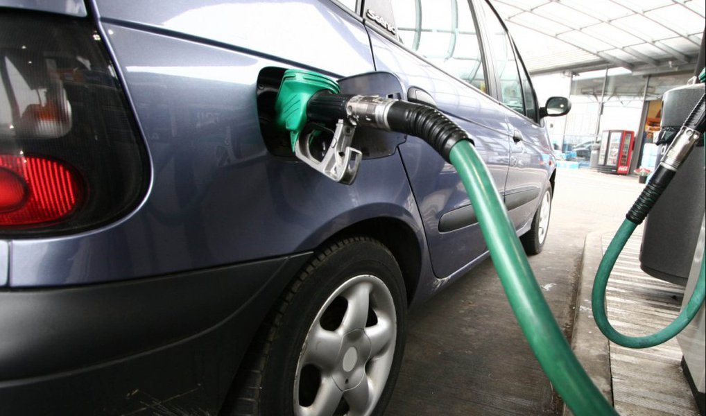 O governo brasileiro não avalia no momento elevar a Contribuição de Intervenção no Domínio Econômico (Cide) para gasolina, disse o diretor do Departamento de Biocombustíveis do Ministério de Minas e Energia, Ricardo Dornelles; segundo ele, recentemente a indústria de cana-de-açúcar apresentou demanda de elevar para R$ 0,60 centavos por litro o valor da Cide, ante os atuais R$ 0,10 (Foto: Paulo Emílio) O governo brasileiro não avalia no momento elevar a Contribuição de Intervenção no Domínio Econômico (Cide) para gasolina, disse o diretor do Departamento de Biocombustíveis do Ministério de Minas e Energia, Ricardo Dornelles; segundo ele, recentemente a indústria de cana-de-açúcar apresentou demanda de elevar para R$ 0,60 centavos por litro o valor da Cide, ante os atuais R$ 0,10