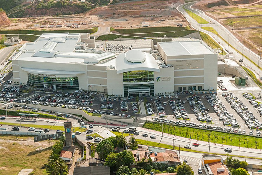 O Parque Shopping, em Maceió, foi autuado após a denúncia de consumidores por cobrança da multa caso o motorista perca o ticket, o que foi constatado pela equipe de fiscalização do Procon Alagoas; no mesmo local, a rede de cinemas Cinesystem foi notificada por cobrança abusiva referente ao valor da pipoca mista, que deve ser proporcional e não o valor da mais cara (Foto: Voney Malta) O Parque Shopping, em Maceió, foi autuado após a denúncia de consumidores por cobrança da multa caso o motorista perca o ticket, o que foi constatado pela equipe de fiscalização do Procon Alagoas; no mesmo local, a rede de cinemas Cinesystem foi notificada por cobrança abusiva referente ao valor da pipoca mista, que deve ser proporcional e não o valor da mais cara