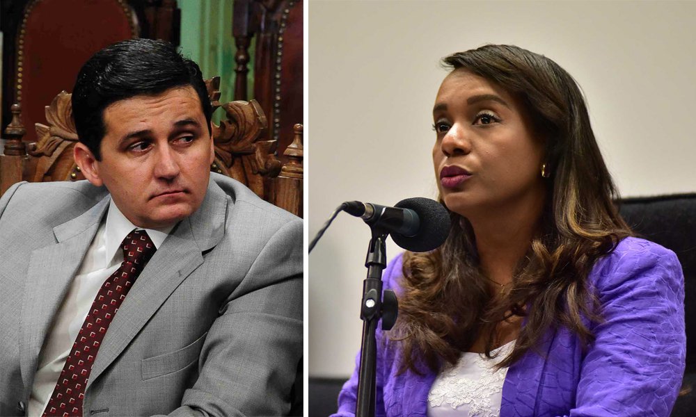 A saída da deputada federal Tia Eron (PRB) para assumir a Secretaria de Promoção Social e Combate à Pobreza do prefeito ACM Neto (DEM) vai levar à Câmara dos Deputados o ex-vereador de Salvador Pastor Luciano (PMB); o primeiro suplente da coligação é o ex-deputado Luiz Argôlo, que está preso no âmbito da Operação Lava Jato. Com o impedimento de Argôlo, assume Pastor Luciano, o segundo suplente (Foto: Romulo Faro) A saída da deputada federal Tia Eron (PRB) para assumir a Secretaria de Promoção Social e Combate à Pobreza do prefeito ACM Neto (DEM) vai levar à Câmara dos Deputados o ex-vereador de Salvador Pastor Luciano (PMB); o primeiro suplente da coligação é o ex-deputado Luiz Argôlo, que está preso no âmbito da Operação Lava Jato. Com o impedimento de Argôlo, assume Pastor Luciano, o segundo suplente