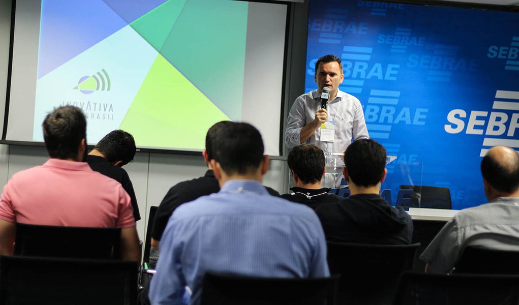 O InovAtiva Brasil continua criando alternativas para oferecer benefícios e oportunidades a startups de todos os setores e perfis. O programa, que funciona desde 2013, está com uma novidade: InovAtiva de Impacto, que vai acelerar negócios inovadores iniciantes que se proponham a resolver problemas sociais e ambientais (Foto: Leonardo Lucena) O InovAtiva Brasil continua criando alternativas para oferecer benefícios e oportunidades a startups de todos os setores e perfis. O programa, que funciona desde 2013, está com uma novidade: InovAtiva de Impacto, que vai acelerar negócios inovadores iniciantes que se proponham a resolver problemas sociais e ambientais