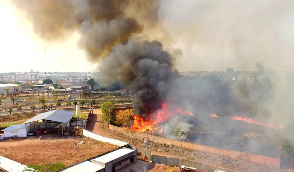 O Piauí registrou 500 focos de incêndios de 1º a 9 de outubro, de acordo com o Instituto Nacional de Pesquisas Espaciais – INPE;o estado pediu ajuda do Exército para combater os incêndios; a cada hora, surgem dez novos focos; a unidade federativa que mais registrou incêndios foi o Maranhão, com mais de mil focos (Foto: Leonardo Lucena) O Piauí registrou 500 focos de incêndios de 1º a 9 de outubro, de acordo com o Instituto Nacional de Pesquisas Espaciais – INPE;o estado pediu ajuda do Exército para combater os incêndios; a cada hora, surgem dez novos focos; a unidade federativa que mais registrou incêndios foi o Maranhão, com mais de mil focos