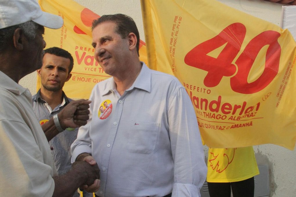 Candidato do PSB foi o que mais avançou nas pesquisas e ocupa hoje o segundo lugar; Iris Rezende passou a atacar Vanderlan e o governo do Estado em suas pílulas e programas de TV; Adriana Accorsi também passou a atacar Vanderlan Cardoso; cenário da eleição em Goiânia é de segundo turno entre Iris e o ex-prefeito de Senador Canedo (Foto: José Barbacena) Candidato do PSB foi o que mais avançou nas pesquisas e ocupa hoje o segundo lugar; Iris Rezende passou a atacar Vanderlan e o governo do Estado em suas pílulas e programas de TV; Adriana Accorsi também passou a atacar Vanderlan Cardoso; cenário da eleição em Goiânia é de segundo turno entre Iris e o ex-prefeito de Senador Canedo