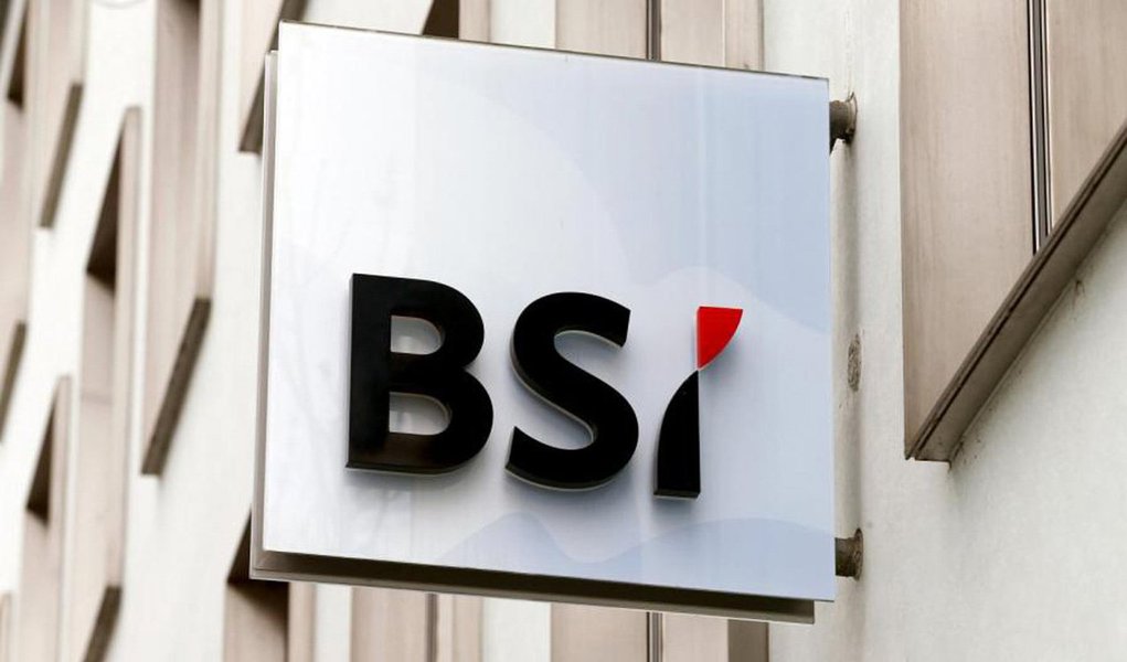 Banco BTG Pactual está em tratativas com três outras instituições financeiras para vender o suíço BSI Group; decisão de se desfazer do BSI, o qual o BTG Pactual integrou no grupo há apenas três meses após aprovação de reguladores suíços, por parte da nova administração do banco faz parte da estratégia da nova administração do banco de vender ativos e cortar dívida, após a prisão de seu ex-presidente André Esteves em dos desdobramentos da Operação Lava Jato (Foto: Paulo Emílio) Banco BTG Pactual está em tratativas com três outras instituições financeiras para vender o suíço BSI Group; decisão de se desfazer do BSI, o qual o BTG Pactual integrou no grupo há apenas três meses após aprovação de reguladores suíços, por parte da nova administração do banco faz parte da estratégia da nova administração do banco de vender ativos e cortar dívida, após a prisão de seu ex-presidente André Esteves em dos desdobramentos da Operação Lava Jato