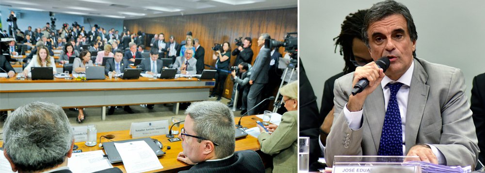 Comissão Especial do Impeachment no Senado ouve o advogado-geral da União, José Eduardo Cardozo, responsável pela defesa da presidente, Dilma Rousseff, além dos ministros Nelson Barbosa, da Fazenda, e Kátia Abreu, da Agricultura; na próxima segunda-feira (2), serão ouvidos, também pela acusação, o ex-presidente do Supremo Tribunal Federal Carlos Velloso, e o procurador do Ministério Público no Tribunal de Contas da União, Júlio Marcelo de Oliveira (Foto: Roberta Namour) Comissão Especial do Impeachment no Senado ouve o advogado-geral da União, José Eduardo Cardozo, responsável pela defesa da presidente, Dilma Rousseff, além dos ministros Nelson Barbosa, da Fazenda, e Kátia Abreu, da Agricultura; na próxima segunda-feira (2), serão ouvidos, também pela acusação, o ex-presidente do Supremo Tribunal Federal Carlos Velloso, e o procurador do Ministério Público no Tribunal de Contas da União, Júlio Marcelo de Oliveira