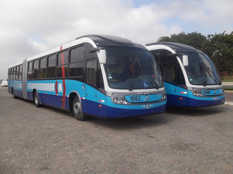 Alterações promovidas nos itinerários do serviço de transporte coletivo provocaram a revolta da população, que, em manifestação queimou diversos veículos da empresa Metrobus, responsável pelas linhas; "a modificação nas linhas do transporte público, de modo abrupto e sem qualquer estudo quanto à satisfação do usuário, viola os princípios da adequada e eficaz prestação dos serviços públicos em geral e da continuidade da atividade estatal", relata a integrante do MP; CMTC, RMTC, Metrobus e Ministério Público realizam reunião para tratar do assunto (Foto: Realle Palazzo-Martini) Alterações promovidas nos itinerários do serviço de transporte coletivo provocaram a revolta da população, que, em manifestação queimou diversos veículos da empresa Metrobus, responsável pelas linhas; "a modificação nas linhas do transporte público, de modo abrupto e sem qualquer estudo quanto à satisfação do usuário, viola os princípios da adequada e eficaz prestação dos serviços públicos em geral e da continuidade da atividade estatal", relata a integrante do MP; CMTC, RMTC, Metrobus e Ministério Público realizam reunião para tratar do assunto