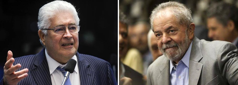 Em vídeo publicado no Facebook, o senador Roberto Requião (PMDB-PR) diz que a força-tarefa Operação Lava Jato, comandada pelo juiz Sérgio Moro, está sendo usada para a entrega do Brasil ao neoliberalismo econômico, que a mídia "diverte" o público com as notícias sobre corrupção e suposta prisão do ex-presidente Lula ao mesmo tempo em que vende o petróleo brasileiro e aprova a PEC 241; "Eu não acredito que exista a possibilidade de uma prisão preventiva do ex-presidente Lula. Isso também é um jogo. Um jogo para desviar a atenção do que realmente acontece no Brasil"; ele defende ainda a construção, no campo progressista, de uma unidade nacionalista, democrática e popular no Brasil; assista (Foto: Gisele Federicce) Em vídeo publicado no Facebook, o senador Roberto Requião (PMDB-PR) diz que a força-tarefa Operação Lava Jato, comandada pelo juiz Sérgio Moro, está sendo usada para a entrega do Brasil ao neoliberalismo econômico, que a mídia "diverte" o público com as notícias sobre corrupção e suposta prisão do ex-presidente Lula ao mesmo tempo em que vende o petróleo brasileiro e aprova a PEC 241; "Eu não acredito que exista a possibilidade de uma prisão preventiva do ex-presidente Lula. Isso também é um jogo. Um jogo para desviar a atenção do que realmente acontece no Brasil"; ele defende ainda a construção, no campo progressista, de uma unidade nacionalista, democrática e popular no Brasil; assista