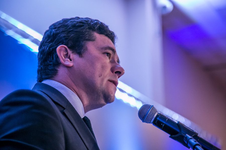 Nome do juiz Sérgio Moro foi o mais votado na eleição interna da Associação dos Juízes Federais (Ajufe), que indicou a Michel Temer uma lista com três sugestões de magistrados para ocupar a vaga de Teori Zavascki no Supremo Tribunal Federal; "Reflete o apoio dos magistrados federais aos trabalhos na Operação Lava Jato, o que é importante para se possa prosseguir", opinou Moro, que recebeu 319 votos (Foto: Gisele Federicce) Nome do juiz Sérgio Moro foi o mais votado na eleição interna da Associação dos Juízes Federais (Ajufe), que indicou a Michel Temer uma lista com três sugestões de magistrados para ocupar a vaga de Teori Zavascki no Supremo Tribunal Federal; "Reflete o apoio dos magistrados federais aos trabalhos na Operação Lava Jato, o que é importante para se possa prosseguir", opinou Moro, que recebeu 319 votos