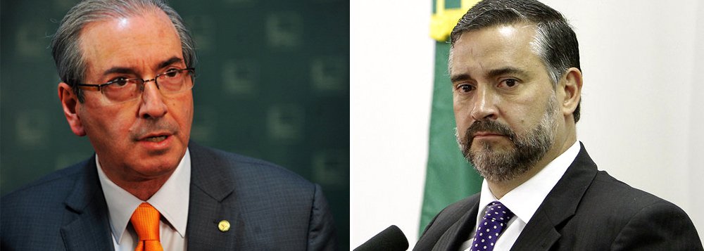 Se aprovado, o projeto de lei do presidente da Câmara, Eduardo Cunha, vai punir com prisão quem discriminar os heterossexuais; para o presidente da Comissão de Direitos Humanos, Paulo Pimenta (PT-RS), o projeto "é um deboche" e desqualifica a luta histórica da comunidade LGBT; votação está na pauta da comissão desta quarta-feira 21 (Foto: Gisele Federicce) Se aprovado, o projeto de lei do presidente da Câmara, Eduardo Cunha, vai punir com prisão quem discriminar os heterossexuais; para o presidente da Comissão de Direitos Humanos, Paulo Pimenta (PT-RS), o projeto "é um deboche" e desqualifica a luta histórica da comunidade LGBT; votação está na pauta da comissão desta quarta-feira 21