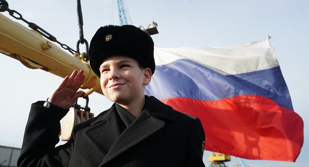 Jornal norte-americano The Washington Post diz que a milícia direitista na Rússia está realizando treinamentos para uma nova guerra, "com ou sem Putin"; um correspondente do jornal visitou um treinamento do clube militar-patriótico Rezerv, com sede em São Petersburgo; o jornalista relata que viu no curso de autoproteção e defesa civil sinais de violência direitista; "Esperamos que isso nunca nos aconteça e que nunca venhamos a causar dano a uma criatura viva. Mas se tivermos de o fazer, então devemos estar preparados", disse ao correspondente o treinador do grupo (Foto: Romulo Faro) Jornal norte-americano The Washington Post diz que a milícia direitista na Rússia está realizando treinamentos para uma nova guerra, "com ou sem Putin"; um correspondente do jornal visitou um treinamento do clube militar-patriótico Rezerv, com sede em São Petersburgo; o jornalista relata que viu no curso de autoproteção e defesa civil sinais de violência direitista; "Esperamos que isso nunca nos aconteça e que nunca venhamos a causar dano a uma criatura viva. Mas se tivermos de o fazer, então devemos estar preparados", disse ao correspondente o treinador do grupo