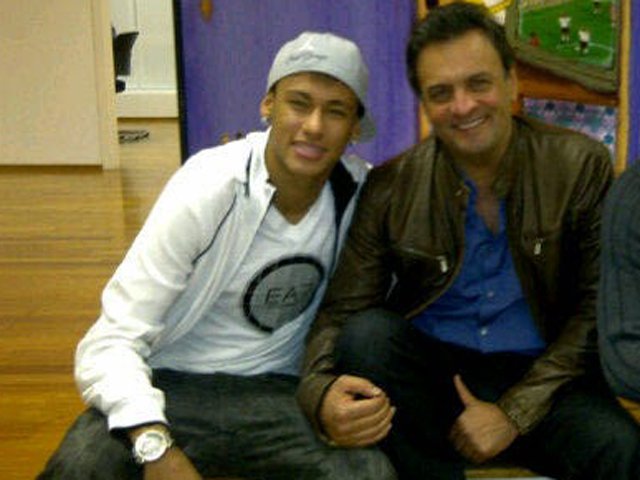 O "cantor" Latino teve pena de prisão decretada por não pagar pensão de seu filho; o "ator" pornô Alexandre Frota foi processado após se jactar de um estupro; e o lutador Anderson Silva foi pego no antidoping (Foto: Altamiro Borges) O "cantor" Latino teve pena de prisão decretada por não pagar pensão de seu filho; o "ator" pornô Alexandre Frota foi processado após se jactar de um estupro; e o lutador Anderson Silva foi pego no antidoping