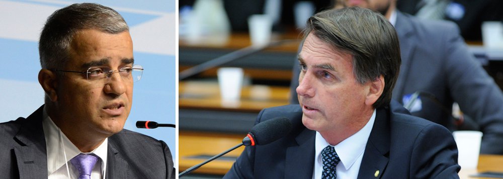 Jornalista Kennedy Alencar elogiou nesta quarta-feira, 22, a decisão do Supremo Tribunal Federal (STF) que aceitou receber a denúncia e julgar o deputado Jair Bolsonaro (PSC-RJ) por incitação ao estupro; jornalista lembra que Bolsonaro é um político que cresceu explorando o preconceito, o ódio e a desinformação; "O Supremo coloca um freio nesse comportamento, dando um alerta a autoridades públicas e formadores de opinião que incitam o ódio, o preconceito e crimes, como esse do estupro", afirmou; "Bolsonaro inspira a violência no debate público" (Foto: Aquiles Lins) Jornalista Kennedy Alencar elogiou nesta quarta-feira, 22, a decisão do Supremo Tribunal Federal (STF) que aceitou receber a denúncia e julgar o deputado Jair Bolsonaro (PSC-RJ) por incitação ao estupro; jornalista lembra que Bolsonaro é um político que cresceu explorando o preconceito, o ódio e a desinformação; "O Supremo coloca um freio nesse comportamento, dando um alerta a autoridades públicas e formadores de opinião que incitam o ódio, o preconceito e crimes, como esse do estupro", afirmou; "Bolsonaro inspira a violência no debate público"