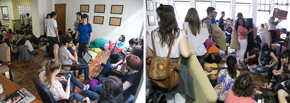 Pelo menos 50 estudantes ocuparam a Reitoria da Universidade Federal das Ciências da Saúde de Porto Alegre (UFCSPA), em protesto contra a possível demolição do Espaço de Convivência da instituição; os universitários descobriram por uma postagem na página do Facebook “Transparência e Democracia na UFCSPA” que no dia 1º de setembro foi licitada a compra de um serviço que irá reduzir o Espaço, gerido pelo Diretório Central dos Estudantes (DCE), reduzindo-o a apenas um terço do que é atualmente (Foto: Leonardo Lucena) Pelo menos 50 estudantes ocuparam a Reitoria da Universidade Federal das Ciências da Saúde de Porto Alegre (UFCSPA), em protesto contra a possível demolição do Espaço de Convivência da instituição; os universitários descobriram por uma postagem na página do Facebook “Transparência e Democracia na UFCSPA” que no dia 1º de setembro foi licitada a compra de um serviço que irá reduzir o Espaço, gerido pelo Diretório Central dos Estudantes (DCE), reduzindo-o a apenas um terço do que é atualmente