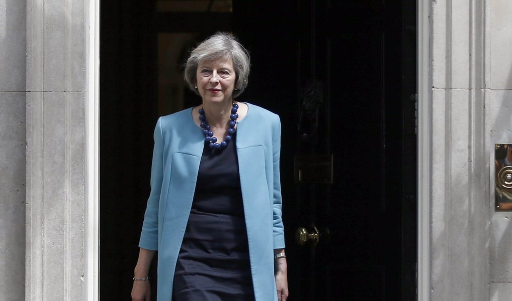 A ministra britânica do Interior, Theresa May, abriu boa vantagem sobre sua rival mais próxima, Andrea Leadsom, nesta terça-feira, na disputa para se tornar a nova primeira-ministra, mas a corrida foi ofuscada por abruptas movimentações pós-Brexit de investidores imobiliários e também no mercado de câmbio (Foto: Gisele Federicce) A ministra britânica do Interior, Theresa May, abriu boa vantagem sobre sua rival mais próxima, Andrea Leadsom, nesta terça-feira, na disputa para se tornar a nova primeira-ministra, mas a corrida foi ofuscada por abruptas movimentações pós-Brexit de investidores imobiliários e também no mercado de câmbio