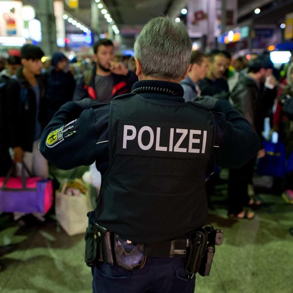 Pelo menos uma pessoa morreu neste domingo após a explosão de um restaurante na cidade alemã de Ansbach, perto de Nuremberg, na Baviera. As causas do incidente ainda são desconhecidas; o incidente ocorre dias depois do ataque em Munique (Foto: Leonardo Attuch) Pelo menos uma pessoa morreu neste domingo após a explosão de um restaurante na cidade alemã de Ansbach, perto de Nuremberg, na Baviera. As causas do incidente ainda são desconhecidas; o incidente ocorre dias depois do ataque em Munique