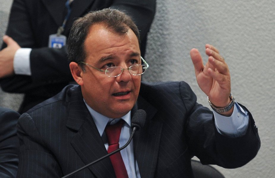 Ex-governador Sergio Cabral, do Rio de Janeiro, teria sido citado na delação premiada de Otávio Azevedo, presidente da Construtora Andrade Gutierrez, como um dos políticos que teriam recebido suborno da empreiteira – o outro seria o ex-ministro Edison Lobão; Andrade fechou acordo de leniência, pelo qual devolverá R$ 1 bilhão à União; Cabral não quis comentar (Foto: Leonardo Attuch) Ex-governador Sergio Cabral, do Rio de Janeiro, teria sido citado na delação premiada de Otávio Azevedo, presidente da Construtora Andrade Gutierrez, como um dos políticos que teriam recebido suborno da empreiteira – o outro seria o ex-ministro Edison Lobão; Andrade fechou acordo de leniência, pelo qual devolverá R$ 1 bilhão à União; Cabral não quis comentar