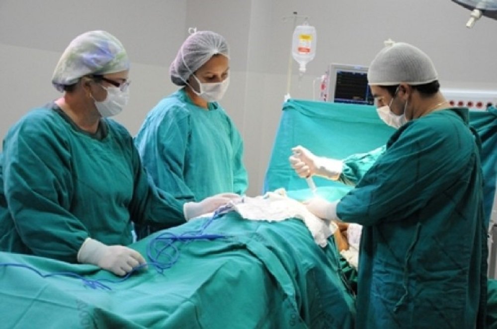Objetivo principal é fixar parâmetros para evitar o apelo ao sensacionalismo ou à autopromoção; médicos estão proibidos de divulgar este tipo de fotografia, por meio de qualquer rede social, com imagens e áudios; "Trata-se de uma decisão que protege a privacidade e o anonimato inerentes ao ato médico e estimula o profissional a fazer uma permanente reflexão sobre seu papel na assistência aos pacientes", ressaltou o conselheiro José Fernando Maia Vinagre, corregedor do CFM (Foto: Realle Palazzo-Martini) Objetivo principal é fixar parâmetros para evitar o apelo ao sensacionalismo ou à autopromoção; médicos estão proibidos de divulgar este tipo de fotografia, por meio de qualquer rede social, com imagens e áudios; "Trata-se de uma decisão que protege a privacidade e o anonimato inerentes ao ato médico e estimula o profissional a fazer uma permanente reflexão sobre seu papel na assistência aos pacientes", ressaltou o conselheiro José Fernando Maia Vinagre, corregedor do CFM