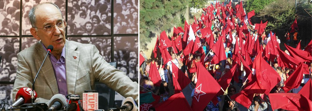 Segundo o presidente do PT, Rui Falcão, partido vai voltar às ruas ao lado dos movimentos sociais para defender a democracia contra o que chama de "golpe", classificando de "manifestação raivosa" a declaração do ex-presidente Fernando Henrique Cardoso defendendo que uma saída "honrosa" para Dilma seria a renúncia: "Vamos no dia 20 com essa expectativa de defender os direitos dos trabalhadores, defender a democracia contra o golpe e nos solidarizar com aqueles que querem algumas mudanças na atual política econômica" (Foto: Roberta Namour) Segundo o presidente do PT, Rui Falcão, partido vai voltar às ruas ao lado dos movimentos sociais para defender a democracia contra o que chama de "golpe", classificando de "manifestação raivosa" a declaração do ex-presidente Fernando Henrique Cardoso defendendo que uma saída "honrosa" para Dilma seria a renúncia: "Vamos no dia 20 com essa expectativa de defender os direitos dos trabalhadores, defender a democracia contra o golpe e nos solidarizar com aqueles que querem algumas mudanças na atual política econômica"
