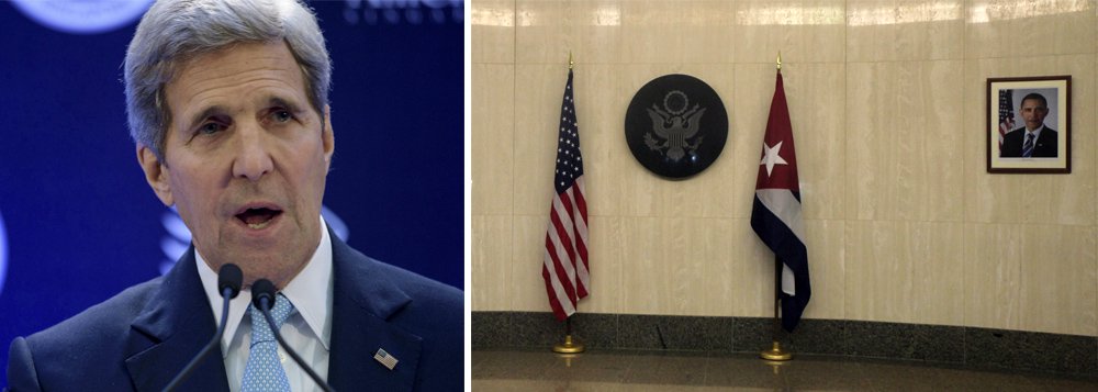 Fuzileiros navais dos Estados Unidos hastearam a bandeira do país na embaixada norte-americana em Cuba pela primeira vez em 54 anos, em uma cerimônia comandada pelo secretário de Estado dos EUA, John Kerry, que marca a restauração das relações diplomáticas entre Washington e Havana (Foto: Paulo Emílio) Fuzileiros navais dos Estados Unidos hastearam a bandeira do país na embaixada norte-americana em Cuba pela primeira vez em 54 anos, em uma cerimônia comandada pelo secretário de Estado dos EUA, John Kerry, que marca a restauração das relações diplomáticas entre Washington e Havana
