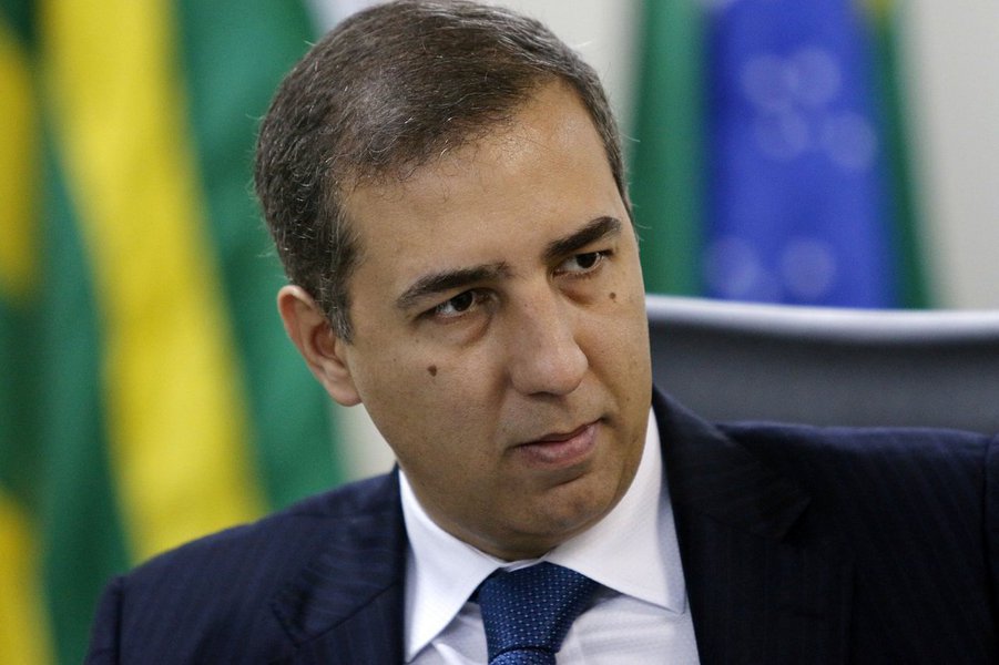 Novos negócios vão totalizar investimentos de R$ 324,7 milhões que devem gerar 5.020 novas vagas de empregos no Estado; localização, infraestrutura e logística privilegiada do Estado de Goiás, aliados aos benefícios disponibilizados pelo Programa de Desenvolvimento Industrial de Goiás (Produzir), foram alguns dos atributos decisivos que influenciaram na decisão das empresas em direcionar seus investimentos; acordo para instalação dessas empresas em Goiás contou também com o empenho do vice-governador e titular da SED, José Eliton (Foto: Realle Palazzo-Martini) Novos negócios vão totalizar investimentos de R$ 324,7 milhões que devem gerar 5.020 novas vagas de empregos no Estado; localização, infraestrutura e logística privilegiada do Estado de Goiás, aliados aos benefícios disponibilizados pelo Programa de Desenvolvimento Industrial de Goiás (Produzir), foram alguns dos atributos decisivos que influenciaram na decisão das empresas em direcionar seus investimentos; acordo para instalação dessas empresas em Goiás contou também com o empenho do vice-governador e titular da SED, José Eliton