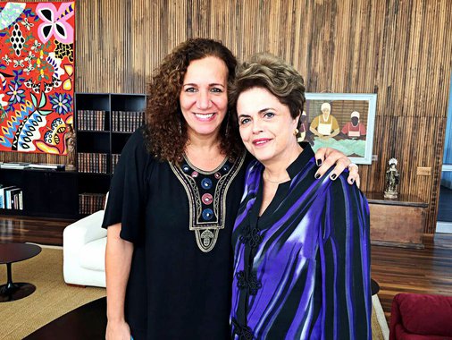 Voto em Jandira Feghali, parceira de muitas lutas, liderança destacada no enfrentamento aos desmandos de Cunha na Câmara e na resistência ao golpe, por compreender que sua candidatura é a que melhor personifica o legado de Lula e Dilma na cidade (Foto: Lindbergh Farias) Voto em Jandira Feghali, parceira de muitas lutas, liderança destacada no enfrentamento aos desmandos de Cunha na Câmara e na resistência ao golpe, por compreender que sua candidatura é a que melhor personifica o legado de Lula e Dilma na cidade