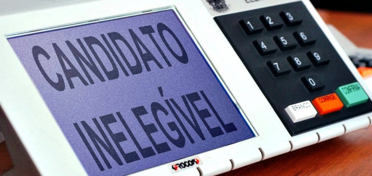 O Tribunal Regional Eleitoral da Bahia (TRE-BA) registrou 46 candidaturas indeferidas para prefeito entre os 417 municípios baianos nas eleições deste ano; deste total, 11 candidatos foram considerados 'ficha suja' pela Justiça Eleitoral: Alfredinho (PDT) e Dionízio (PSD), em Sítio do Mato; Almeida (PSD), em São João do Jacuípe; Boinha (PSL), em Canavieiras; Dagmar Nogueira (DEM), em Casa Nova; Padre Deoclides (PT), em Serra do Ramalho; Corró (Pros), em Marcionílio Souza; Ioná Queiroz (PT), em Camamu; Aldemir (PRB), em Esplanada; Moacyr (DEM), em Uruçuca; e Orlando Filho (PSDB), em Buerarema (Foto: Romulo Faro) O Tribunal Regional Eleitoral da Bahia (TRE-BA) registrou 46 candidaturas indeferidas para prefeito entre os 417 municípios baianos nas eleições deste ano; deste total, 11 candidatos foram considerados 'ficha suja' pela Justiça Eleitoral: Alfredinho (PDT) e Dionízio (PSD), em Sítio do Mato; Almeida (PSD), em São João do Jacuípe; Boinha (PSL), em Canavieiras; Dagmar Nogueira (DEM), em Casa Nova; Padre Deoclides (PT), em Serra do Ramalho; Corró (Pros), em Marcionílio Souza; Ioná Queiroz (PT), em Camamu; Aldemir (PRB), em Esplanada; Moacyr (DEM), em Uruçuca; e Orlando Filho (PSDB), em Buerarema