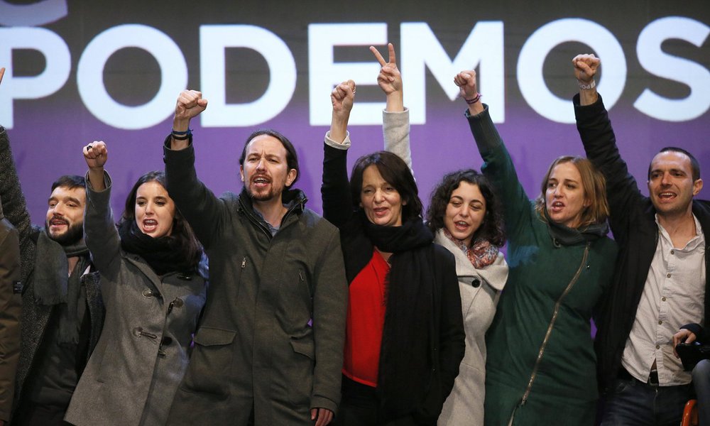 Pesquisas de boca de urna indicam que nenhum partido conquistou a maioria necessária para formar governo; conservador Partido Popular obterá entre 117 e 121 cadeiras no Congresso de 350 deputados, seguido do Podemos, que terá entre 91 e 95; em terceiro ficou o social-democrata Partido Socialista Operário Espanhol (PSOE), que terá entre 81 a 85 deputados, e o Ciudadanos, de centro, que deve ter entre 29 e 32 deputados (Foto: Realle Palazzo-Martini) Pesquisas de boca de urna indicam que nenhum partido conquistou a maioria necessária para formar governo; conservador Partido Popular obterá entre 117 e 121 cadeiras no Congresso de 350 deputados, seguido do Podemos, que terá entre 91 e 95; em terceiro ficou o social-democrata Partido Socialista Operário Espanhol (PSOE), que terá entre 81 a 85 deputados, e o Ciudadanos, de centro, que deve ter entre 29 e 32 deputados
