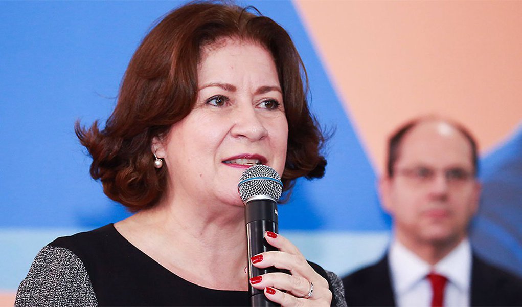 Na presidência da Caixa, Miriam Belchior avisou que pretende discutir nomeações com a presidente Dilma Rousseff e com Aloizio Mercadante, na Casa Civil; precaução teria como objetivo evitar escândalos de corrupção como o que atingiu a Petrobras (Foto: Roberta Namour) Na presidência da Caixa, Miriam Belchior avisou que pretende discutir nomeações com a presidente Dilma Rousseff e com Aloizio Mercadante, na Casa Civil; precaução teria como objetivo evitar escândalos de corrupção como o que atingiu a Petrobras
