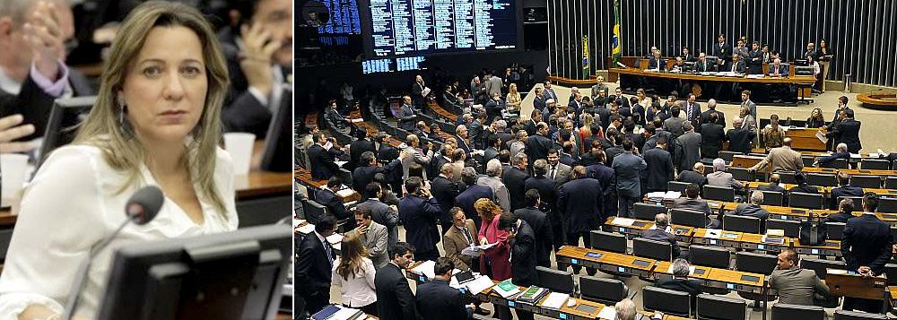 Criticada nas redes sociais por ter votado favorável à redução da maioridade penal, um dia depois de ter votado contra em texto semelhante, a deputada federal Dulce Miranda (PMDB) justificou seu posicionamento nesta quinta-feira, 2; a deputada afirma que não mudou seu voto e diz que trata-se de matérias diferentes; "No primeiro texto substitutivo votado, existiam pontos que não me deixavam confortável para votar a favor da redução da maioridade penal. A emenda votada ontem, deixa de fora da redução da maioridade outros crimes previstos no texto rejeitado na terça-feira, como roubo qualificado, tortura, tráfico de drogas e lesão corporal grave", argumenta; os sete outros deputados da bancada tocantinense mantiveram os mesmos posicionamentos em relação às duas votações (Foto: Aquiles Lins) Criticada nas redes sociais por ter votado favorável à redução da maioridade penal, um dia depois de ter votado contra em texto semelhante, a deputada federal Dulce Miranda (PMDB) justificou seu posicionamento nesta quinta-feira, 2; a deputada afirma que não mudou seu voto e diz que trata-se de matérias diferentes; "No primeiro texto substitutivo votado, existiam pontos que não me deixavam confortável para votar a favor da redução da maioridade penal. A emenda votada ontem, deixa de fora da redução da maioridade outros crimes previstos no texto rejeitado na terça-feira, como roubo qualificado, tortura, tráfico de drogas e lesão corporal grave", argumenta; os sete outros deputados da bancada tocantinense mantiveram os mesmos posicionamentos em relação às duas votações
