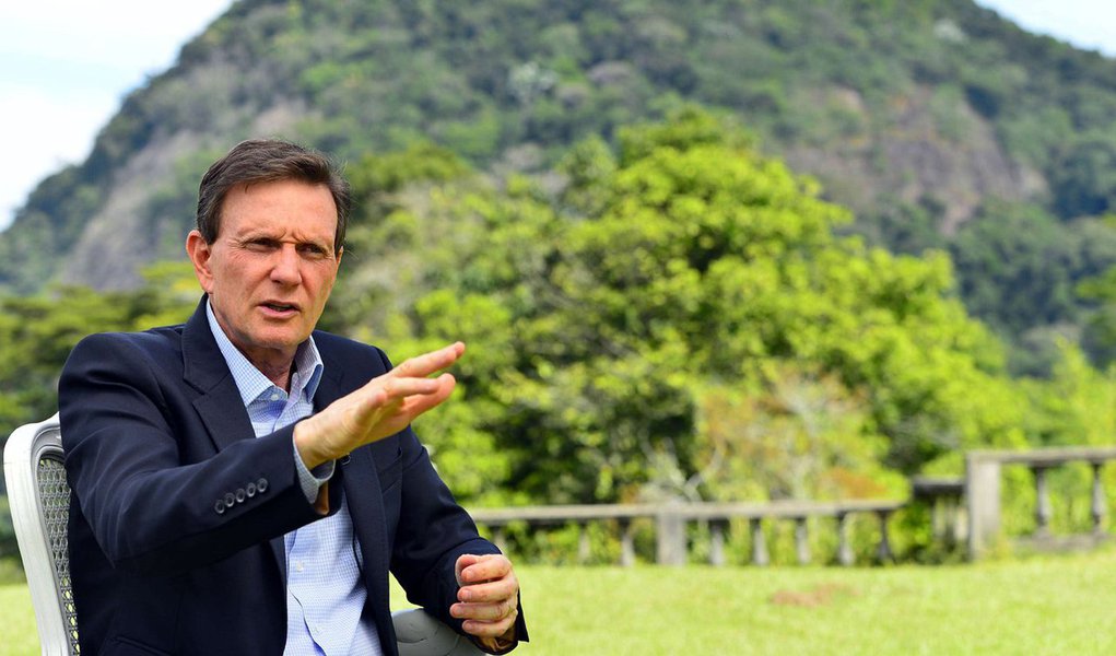 Levantamento divulgado pelo Instituto Paraná Pesquisas sobre as intenções de voto para as eleições municipais de 2016 no Rio de Janeiro aponta o senador Marcelo Crivella (PRB) em primeiro lugar, com 32,2%; na segunda posição aparece o senador Romário (PSB), com 27,6% do eleitorado, seguido pelo deputado estadual Marcelo Freixo (Psol), com 13,2% (Foto: Leonardo Lucena) www.brasil247.com - Levantamento divulgado pelo Instituto Paraná Pesquisas sobre as intenções de voto para as eleições municipais de 2016 no Rio de Janeiro aponta o senador Marcelo Crivella (PRB) em primeiro lugar, com 32,2%; na segunda posição aparece o senador Romário (PSB), com 27,6% do eleitorado, seguido pelo deputado estadual Marcelo Freixo (Psol), com 13,2%
