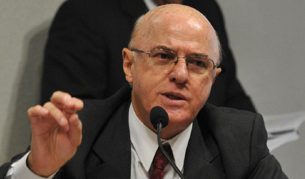 Presidente licenciado da Eletronuclear disse em depoimento à Polícia Federal que nunca exigiu ou recebeu vantagem financeira; ele também negou que tenha recebido orientação do governo federal e de partidos para cobrar doações financeiras das empreiteiras; sobre a empresa Aratec Engenharia, Othon Luiz Pinheiro da Silva afirmou que os pagamentos recebidos pela empresa, por meio da Eletronuclear, e citados pela acusação, ocorreram antes da assinatura do contrato com o consórcio de Angra 3 (Foto: Aquiles Lins) www.brasil247.com - Presidente licenciado da Eletronuclear disse em depoimento à Polícia Federal que nunca exigiu ou recebeu vantagem financeira; ele também negou que tenha recebido orientação do governo federal e de partidos para cobrar doações financeiras das empreiteiras; sobre a empresa Aratec Engenharia, Othon Luiz Pinheiro da Silva afirmou que os pagamentos recebidos pela empresa, por meio da Eletronuclear, e citados pela acusação, ocorreram antes da assinatura do contrato com o consórcio de Angra 3