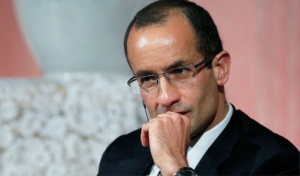 A defesa do presidente do grupo Odebrecht, Marcelo Odebrecht, apresentou pedido de libertação do executivo ao Tribunal Regional Federal da 4ª Região; Odebrecht foi preso na sexta (19); para o juiz federal Sergio Moro, há prova de que ele sabia sobre os crimes na estatal; a defesa diz que não há provas concretas contra o executivo; o requerimento de soltura foi distribuído para o gabinete do magistrado João Pedro Gebran Neto, que já cuida dos casos relativos à Lava Jato (Foto: Valter Lima) A defesa do presidente do grupo Odebrecht, Marcelo Odebrecht, apresentou pedido de libertação do executivo ao Tribunal Regional Federal da 4ª Região; Odebrecht foi preso na sexta (19); para o juiz federal Sergio Moro, há prova de que ele sabia sobre os crimes na estatal; a defesa diz que não há provas concretas contra o executivo; o requerimento de soltura foi distribuído para o gabinete do magistrado João Pedro Gebran Neto, que já cuida dos casos relativos à Lava Jato