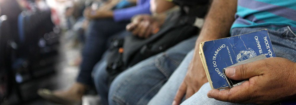 Taxa de desemprego atingiu o maior nível em quase cinco anos ao piorar pelo quinto mês seguido, segundo o Instituto Brasileiro de Geografia e Estatística (IBGE); índice de maio é o mais alta desde agosto de 2010, quando também atingiu 6,7% (Foto: Paulo Emílio) Taxa de desemprego atingiu o maior nível em quase cinco anos ao piorar pelo quinto mês seguido, segundo o Instituto Brasileiro de Geografia e Estatística (IBGE); índice de maio é o mais alta desde agosto de 2010, quando também atingiu 6,7%