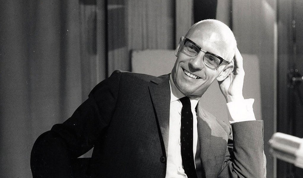 Conselho Superior da Fundação São Paulo, mantenedora da PUC, vetou a criação da cátedra sobre as obras do francês Michel Foucault, gay e anticlerical, sob o argumento de que homenagem só deve ser atribuída pela instituição a personalidades que tenham afinidade com o pensamento católico (Foto: Roberta Namour) Conselho Superior da Fundação São Paulo, mantenedora da PUC, vetou a criação da cátedra sobre as obras do francês Michel Foucault, gay e anticlerical, sob o argumento de que homenagem só deve ser atribuída pela instituição a personalidades que tenham afinidade com o pensamento católico