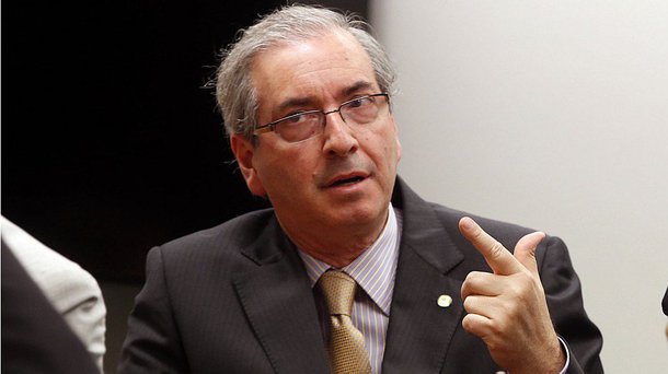 Reforma veio de encomenda, para travar ainda mais a vida do executivo, ou alguém já viu prefeito, governador ou presidente cumprir suas metas em apenas quatro anos? (Foto: Daniel Macedo) Reforma veio de encomenda, para travar ainda mais a vida do executivo, ou alguém já viu prefeito, governador ou presidente cumprir suas metas em apenas quatro anos?