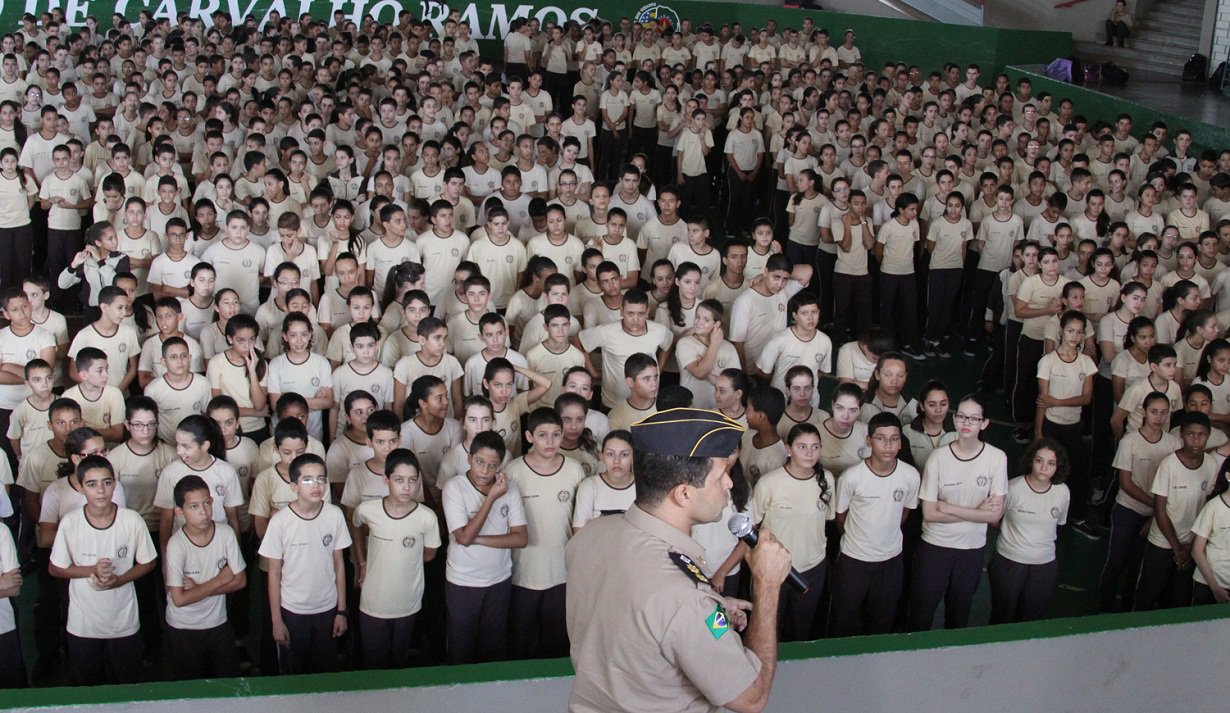 Na foto geral dos alunos da Unidade de Ensino da Policia Militar - Hugo de Carvalho Ramos. 06/02/2014 Foto: Wesley Costa (Foto: José Barbacena) Na foto geral dos alunos da Unidade de Ensino da Policia Militar - Hugo de Carvalho Ramos. 06/02/2014 Foto: Wesley Costa