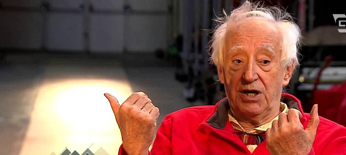 O dramaturgo José Celso Martinez Corrêa, fundador do Teatro Oficina Uzyna Uzona, faz uma análise do atual cenário político brasileiro, em vídeo; ele critica o ódio e o fascismo contra a presidente Dilma Rousseff e cobra uma mudança de posição do senador Aécio Neves (PSDB); para ele, o Brasil "está tomado por um delírio fascista" (Foto: Valter Lima) O dramaturgo José Celso Martinez Corrêa, fundador do Teatro Oficina Uzyna Uzona, faz uma análise do atual cenário político brasileiro, em vídeo; ele critica o ódio e o fascismo contra a presidente Dilma Rousseff e cobra uma mudança de posição do senador Aécio Neves (PSDB); para ele, o Brasil "está tomado por um delírio fascista"