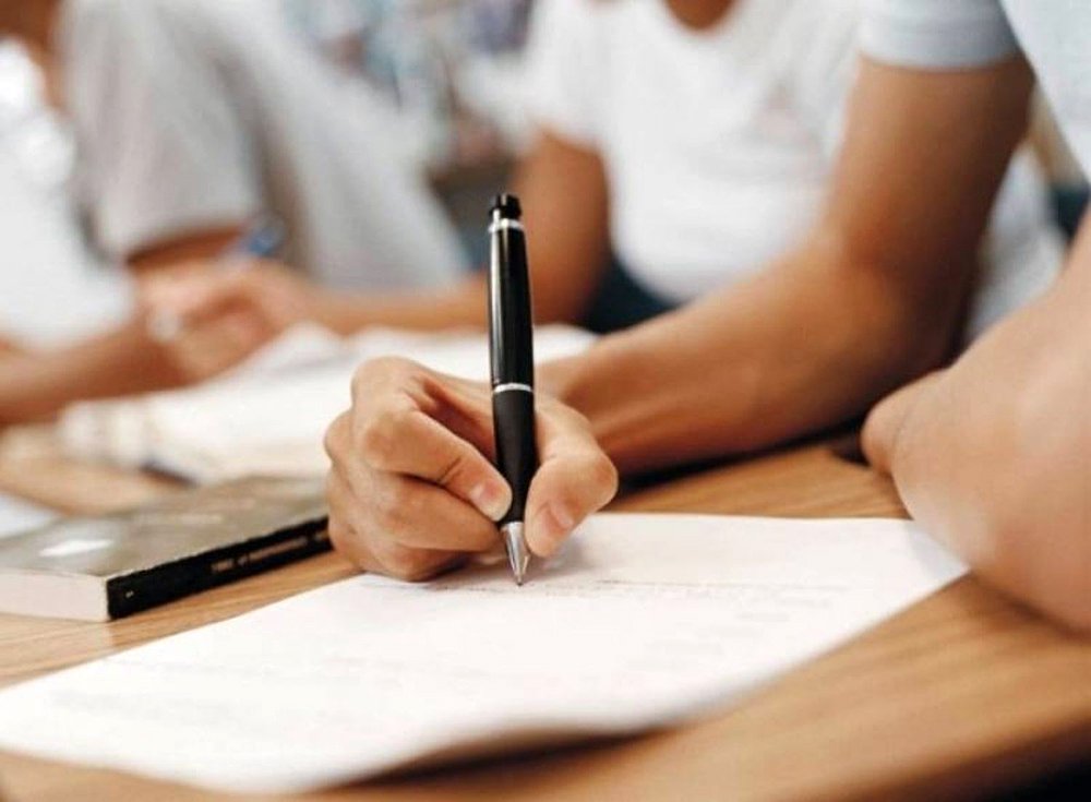 Secretaria de Estado de Ciência, Tecnologia e Inovação (Secti), lança na quarta-feira (12), no Salão de Atos do Palácio dos Leões, o Programa Pré-Universitário (Preuni); a proposta do programa é democratizar o acesso ao Ensino Superior, disponibilizando ferramentas de estudo para jovens oriundos da rede pública; para a primeira etapa do Preuni, um aplicativo foi desenvolvido para alcançar 20 mil estudantes em todo o Estado (Foto: Leonardo Lucena) Secretaria de Estado de Ciência, Tecnologia e Inovação (Secti), lança na quarta-feira (12), no Salão de Atos do Palácio dos Leões, o Programa Pré-Universitário (Preuni); a proposta do programa é democratizar o acesso ao Ensino Superior, disponibilizando ferramentas de estudo para jovens oriundos da rede pública; para a primeira etapa do Preuni, um aplicativo foi desenvolvido para alcançar 20 mil estudantes em todo o Estado