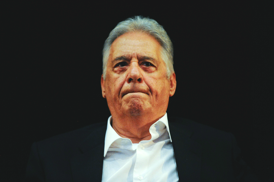 FHC deveria lembrar-se que no seu tempo as pesquisas mostravam índices também muito ruins de popularidade. E que nem por isso ele renunciou ou veio a público admitir erros (Foto: Elvino Bohn Gass) FHC deveria lembrar-se que no seu tempo as pesquisas mostravam índices também muito ruins de popularidade. E que nem por isso ele renunciou ou veio a público admitir erros
