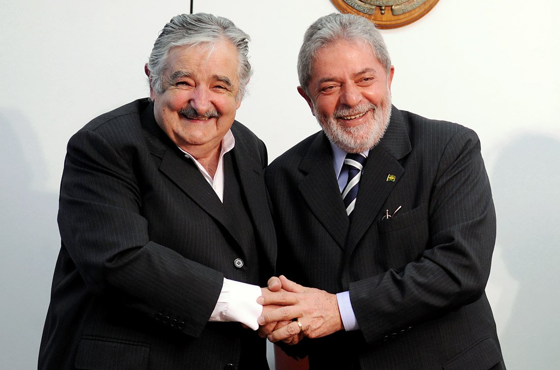"A campanha contra Lula 2018 produziu mais um capítulo infame. O Globo 'revelou' que Lula teria dito a Pepe Mujica que sabia do mensalão", diz Kiko Nogueira, diretor-adjunto do Diário do Centro do Mundo; "Você precisa de uma dose grande de má fé para enxergar a tal 'confissão' ou o sonhado 'Eu sabia'", completa (Foto: Leonardo Attuch) "A campanha contra Lula 2018 produziu mais um capítulo infame. O Globo 'revelou' que Lula teria dito a Pepe Mujica que sabia do mensalão", diz Kiko Nogueira, diretor-adjunto do Diário do Centro do Mundo; "Você precisa de uma dose grande de má fé para enxergar a tal 'confissão' ou o sonhado 'Eu sabia'", completa