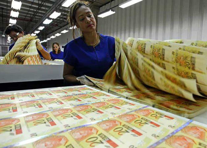 As expectativas construídas em novo período de governabilidade acendem as luzes para a necessidade de um Plano Real 2, de dimensões capazes de curar a sangria fiscal, do endividamento e, ao mesmo tempo, da inflação (Foto: Carlos Henrique Abrão) As expectativas construídas em novo período de governabilidade acendem as luzes para a necessidade de um Plano Real 2, de dimensões capazes de curar a sangria fiscal, do endividamento e, ao mesmo tempo, da inflação