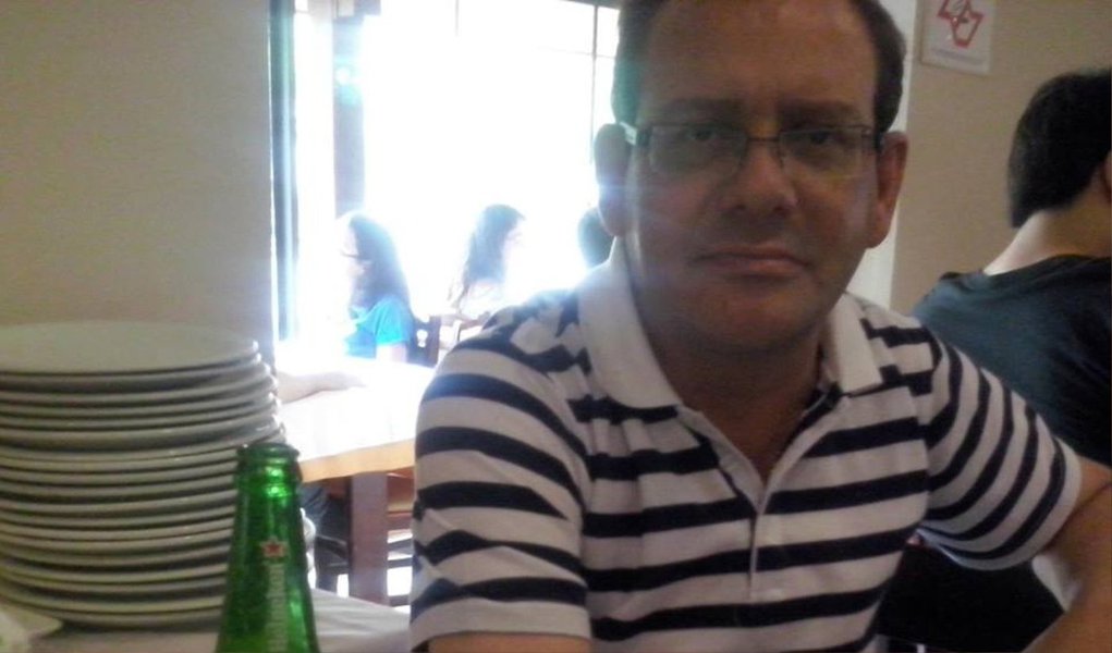 Segundo Mauricio Ramos Thomaz, o habeas corpus que impetrou na Justiça pedindo que o ex-presidente Lula não seja preso foi para evitar "injustiças" e uma possível prisão de Lula por "motivo político"; "Não concordo com injustiças e qualquer possibilidade do Lula ser preso hoje é por motivo político, não porque ele tem responsabilidade ou ligação com o esquema descoberto na operação Lava Jato. Quero evitar isso", afirmou; a Justiça negou o pedido de habeas corpus (Foto: Paulo Emílio) Segundo Mauricio Ramos Thomaz, o habeas corpus que impetrou na Justiça pedindo que o ex-presidente Lula não seja preso foi para evitar "injustiças" e uma possível prisão de Lula por "motivo político"; "Não concordo com injustiças e qualquer possibilidade do Lula ser preso hoje é por motivo político, não porque ele tem responsabilidade ou ligação com o esquema descoberto na operação Lava Jato. Quero evitar isso", afirmou; a Justiça negou o pedido de habeas corpus
