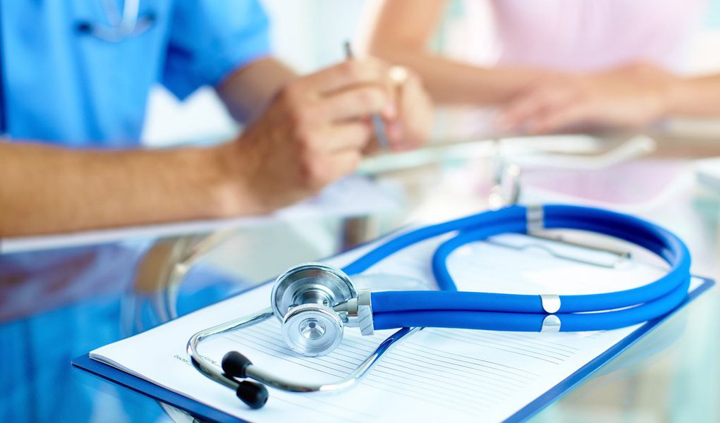 Mais da metade (55%) dos recém-formados em medicina em São Paulo foram reprovados no exame do Conselho Regional de Medicina do estado (Cremesp). O percentual é maior entre os que fizeram o curso em escolas privadas, 65%. Entre os formados em escolas públicas, 33% foram reprovados (Foto: Gisele Federicce) www.brasil247.com - Mais da metade (55%) dos recém-formados em medicina em São Paulo foram reprovados no exame do Conselho Regional de Medicina do estado (Cremesp). O percentual é maior entre os que fizeram o curso em escolas privadas, 65%. Entre os formados em escolas públicas, 33% foram reprovados