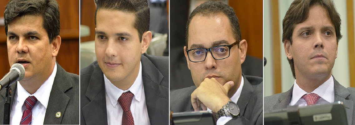 Expectativa em cima da atuação dos jovens parlamentares era grande, mas no caso da verba indenizatória eles repetem os vícios dos colegas veteranos; cada deputado tem direito a R$ 21 mil por mês de auxílio, além do salário; saltam aos olhos os gastos com alimentação; Jean Carlo gastou R$ 2 mil num restaurante francês da Capital e Zé Antônio usou R$ 4,3 mil em comida; Virmondes Cruvinel foi mais modesto, mas não deixou de pedir reembolso dos R$ 65,00 gastos num restaurante; Marquinhos do Privé foi no mesmo embalo e apresentou notas alimentícias no valor de R$ 1,6 mil (Foto: José Barbacena) Expectativa em cima da atuação dos jovens parlamentares era grande, mas no caso da verba indenizatória eles repetem os vícios dos colegas veteranos; cada deputado tem direito a R$ 21 mil por mês de auxílio, além do salário; saltam aos olhos os gastos com alimentação; Jean Carlo gastou R$ 2 mil num restaurante francês da Capital e Zé Antônio usou R$ 4,3 mil em comida; Virmondes Cruvinel foi mais modesto, mas não deixou de pedir reembolso dos R$ 65,00 gastos num restaurante; Marquinhos do Privé foi no mesmo embalo e apresentou notas alimentícias no valor de R$ 1,6 mil