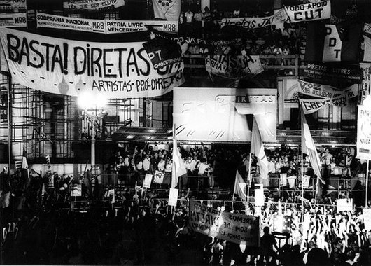 As democracias operam melhor quando incluem um mercado razoavelmente eficaz de ideias, que só funciona quando os cidadãos têm informações seguras e existem altos níveis de transparência e honestidade (Foto: Fernando Collor) As democracias operam melhor quando incluem um mercado razoavelmente eficaz de ideias, que só funciona quando os cidadãos têm informações seguras e existem altos níveis de transparência e honestidade