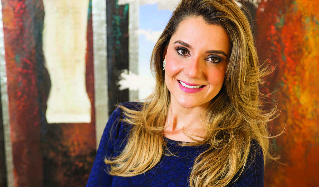 Alvo de investigação da PF, a primeira-dama de Minas Gerais, Carolina Oliveira, apresentou ao STJ (Superior Tribunal de Justiça) petição para se antecipar à quebra de sigilos fiscal, bancário e telefônico para reforçar o argumento da defesa sobre supostos desvios de recursos para campanhas eleitorais (Foto: Roberta Namour) Alvo de investigação da PF, a primeira-dama de Minas Gerais, Carolina Oliveira, apresentou ao STJ (Superior Tribunal de Justiça) petição para se antecipar à quebra de sigilos fiscal, bancário e telefônico para reforçar o argumento da defesa sobre supostos desvios de recursos para campanhas eleitorais