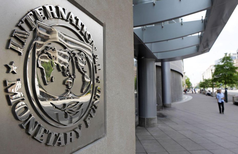 Projeção anterior do Fundo, feita em janeiro, era de expansão de 0,3% para o PIB brasileiro; relatório "Perspectiva Econômica Global", divulgado nesta terça-feira, também elevou com força a perspectiva para a inflação para bem acima da meta do governo: 7,8%, contra 5,9% no relatório anterior (Foto: Gisele Federicce) Projeção anterior do Fundo, feita em janeiro, era de expansão de 0,3% para o PIB brasileiro; relatório "Perspectiva Econômica Global", divulgado nesta terça-feira, também elevou com força a perspectiva para a inflação para bem acima da meta do governo: 7,8%, contra 5,9% no relatório anterior