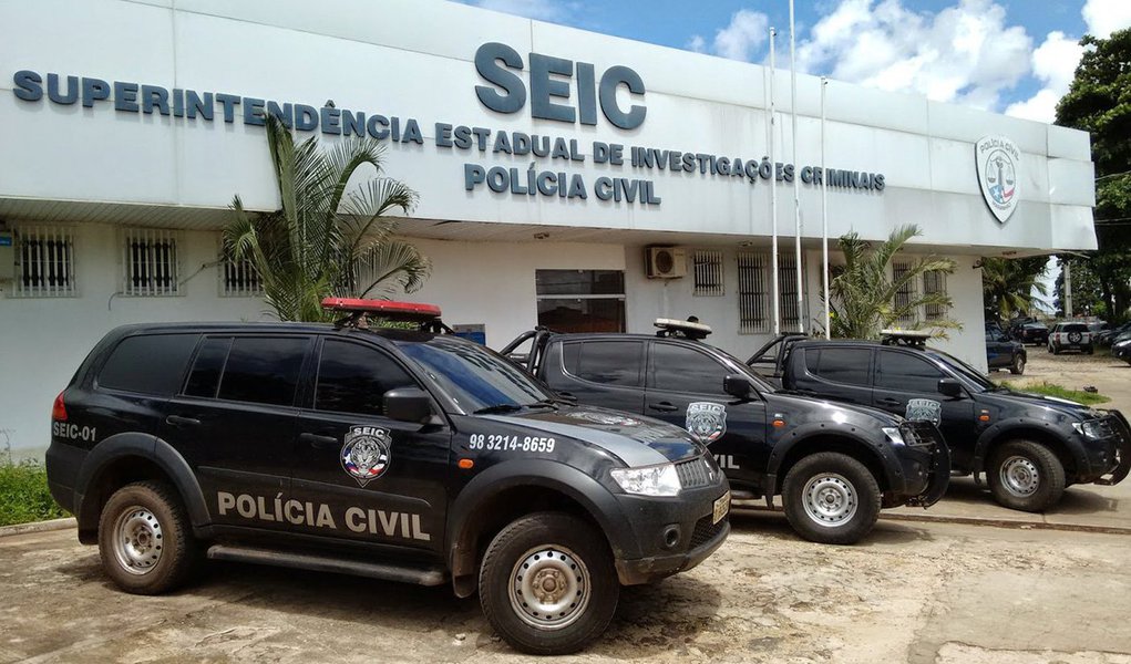 A Justiça do Maranhão prorrogou por mais dez dias as prisões temporárias de todos os presos nas Operações "Maharaja" e "Morta-Viva", deflagradas pela Polícia Civil e que investiga crimes de agiotagem no Maranhão; continuam detidos os prefeitos de Bacuri, Richard Nixon dos Santos; de Marajá do Sena, Edvan Costa; o ex-prefeito de Zé Doca, Raimundo Nonato Sampaio, o Natim; e o ex-prefeito de Marajá do Sena, Perachi Farias (Foto: Leonardo Lucena) A Justiça do Maranhão prorrogou por mais dez dias as prisões temporárias de todos os presos nas Operações "Maharaja" e "Morta-Viva", deflagradas pela Polícia Civil e que investiga crimes de agiotagem no Maranhão; continuam detidos os prefeitos de Bacuri, Richard Nixon dos Santos; de Marajá do Sena, Edvan Costa; o ex-prefeito de Zé Doca, Raimundo Nonato Sampaio, o Natim; e o ex-prefeito de Marajá do Sena, Perachi Farias
