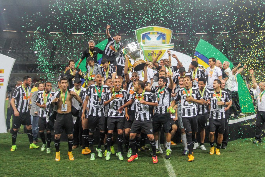 Como havia ganho o duelo de ida por 2 a 0, o Galo se sagrou campeão. É a primeira vez que o Alvinegro fatura este torneio. Com o triunfo, os comandados de Levir Culpi estão garantidos na fase de grupos da Libertadores de 2015 (Foto: Luis Mauro Queiroz) Como havia ganho o duelo de ida por 2 a 0, o Galo se sagrou campeão. É a primeira vez que o Alvinegro fatura este torneio. Com o triunfo, os comandados de Levir Culpi estão garantidos na fase de grupos da Libertadores de 2015