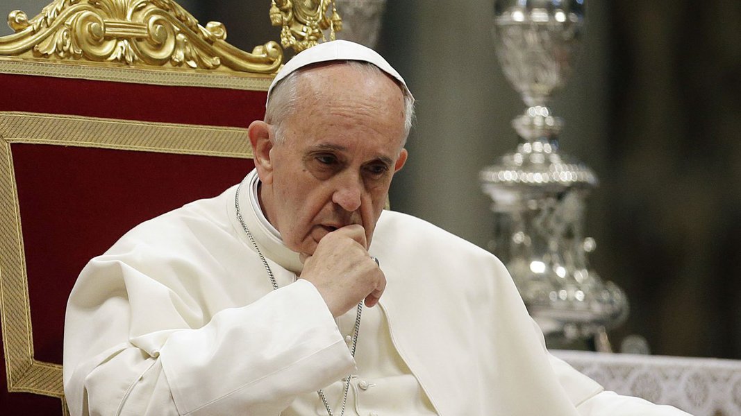 Essa foi a primeira vez que um papa pronunciou publicamente a palavra "genocídio" em relação ao massacre; declaração de Francisco foi feita durante missa pelo centésimo aniversário do conflito, neste domingo, levando a uma forte reação da Turquia, que convocou o embaixador da Santa Sé em Ancara como protesto (Foto: Gisele Federicce) Essa foi a primeira vez que um papa pronunciou publicamente a palavra "genocídio" em relação ao massacre; declaração de Francisco foi feita durante missa pelo centésimo aniversário do conflito, neste domingo, levando a uma forte reação da Turquia, que convocou o embaixador da Santa Sé em Ancara como protesto